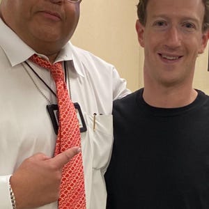 Louis lade till en bild av sitt köp