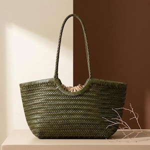 Loredana added a photo of their purchase