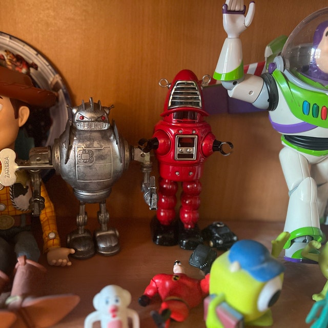 巨大なザスーラ限定版ロボット。ビンテージのゼンマイ巻き上げ式ブリキ