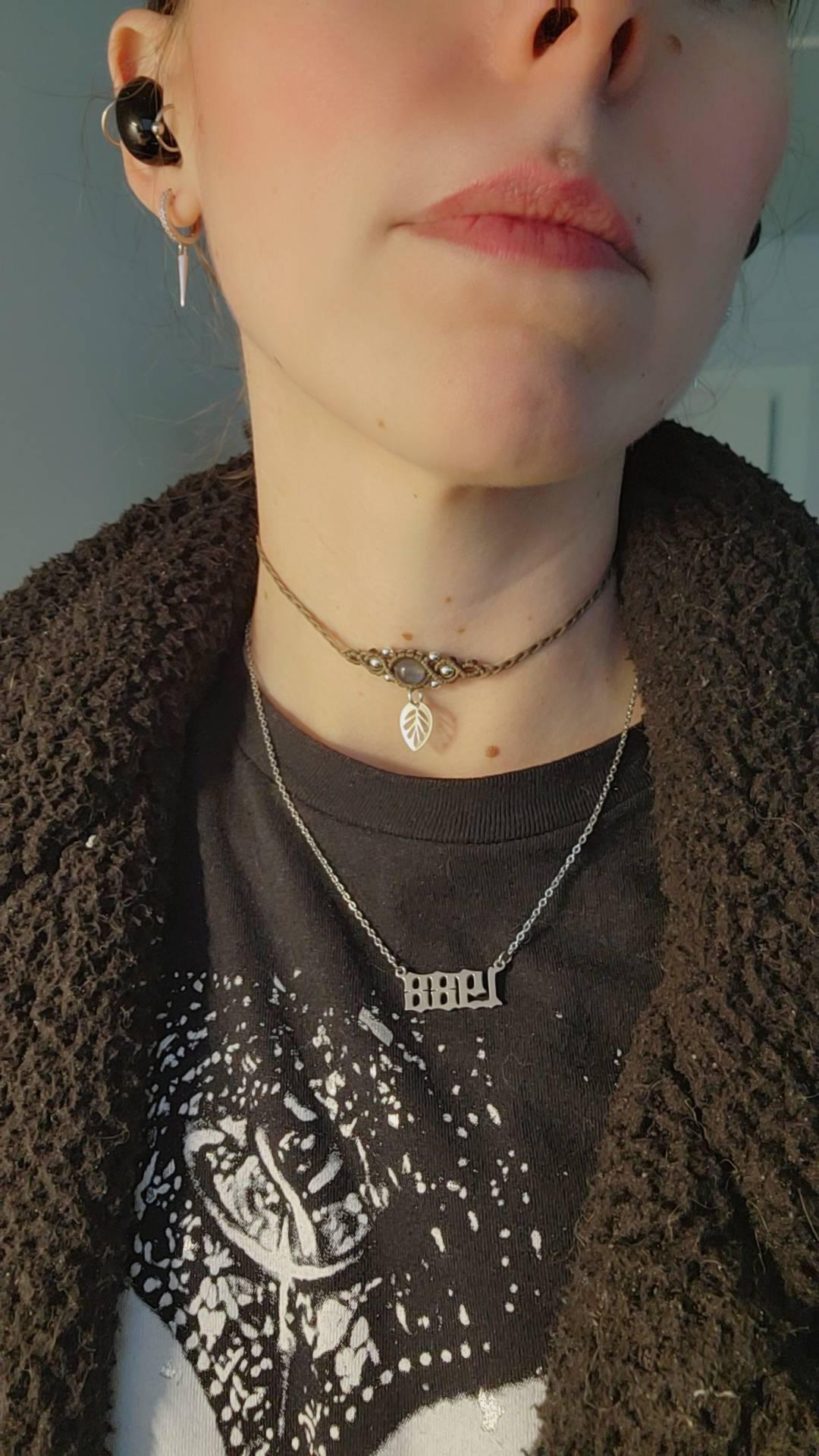 Leaf - Healing Crystal Macrame Choker, boho hippie choker necklace, bohemian jewelry, leaf jewelry, customizable choker, elven jewelry