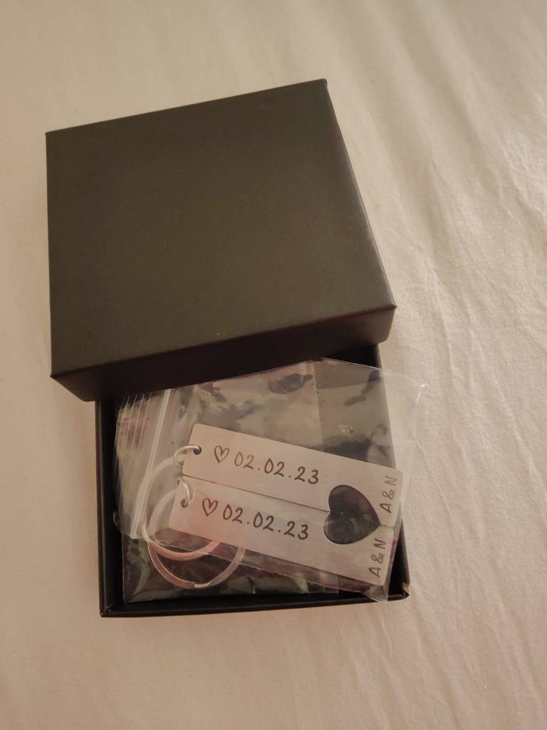 Benutzerdefinierte Paar Keychain Personalisierte Geschenk Für Freund Freundin Passenden Schlüsselanhänger Jahrestag Geschenke für Freund Valentinstag Geschenke