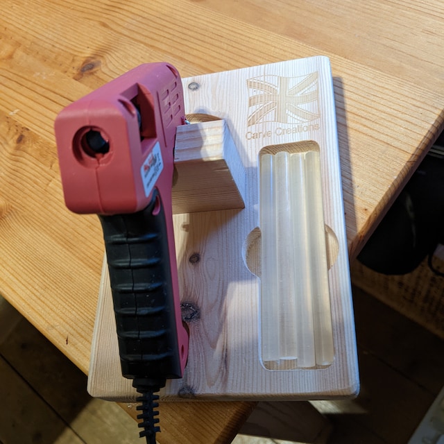 Taylormadecards4u: DIY hot glue gun holder
