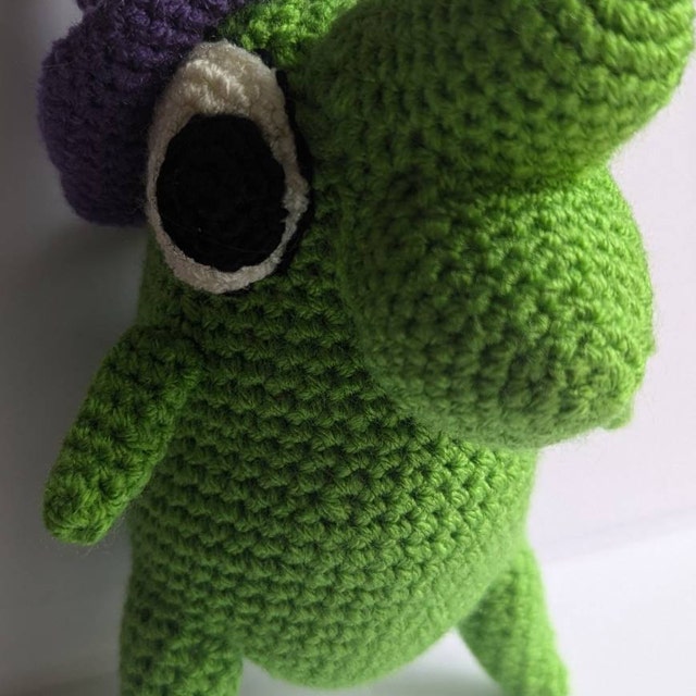 Glep Crochet Pattern - Inspired by Smiling Friends Green Wizard
