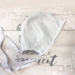 Wildflower Embroidered Bonnet in Cream