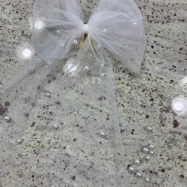 Velo Da Sposa Corto Bianco Con Perle E Fiocco - Elegante Nuovissimo