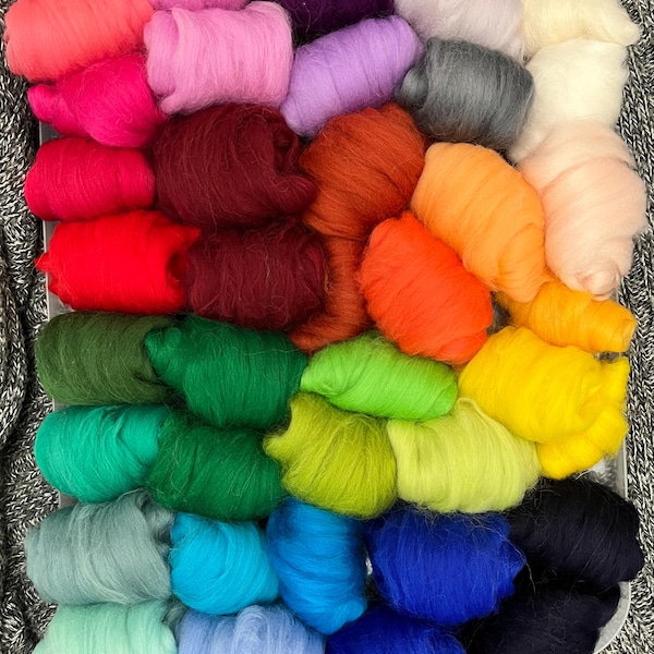 Navy Blue Wool Roving for Felting and Spinning Into Yarn - Etsy