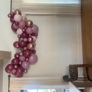 Kit de guirlande de ballon violet Arche de ballons de lavande avec papillon  violet 136 Pcs Ballons violets et blancs pour les décorations de fête de  mariage Violet Baby Sho