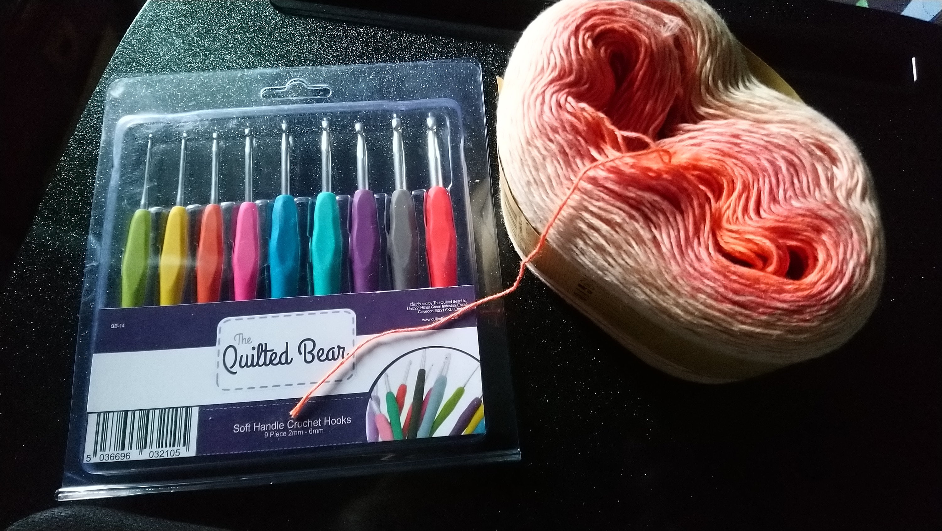 The Quilted Bear Crochet Hook Set - 9 Piece Soft Grip Silicone Rubber Handle Crochet Hooks Set for Knitting & Crochet