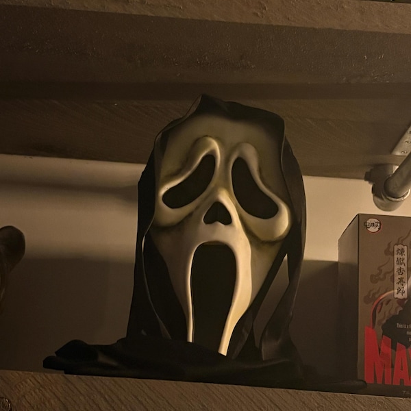 Scream 6 Mask Custom - Jill Roberts / Charlie Walker Ghostface W/ Dark ...