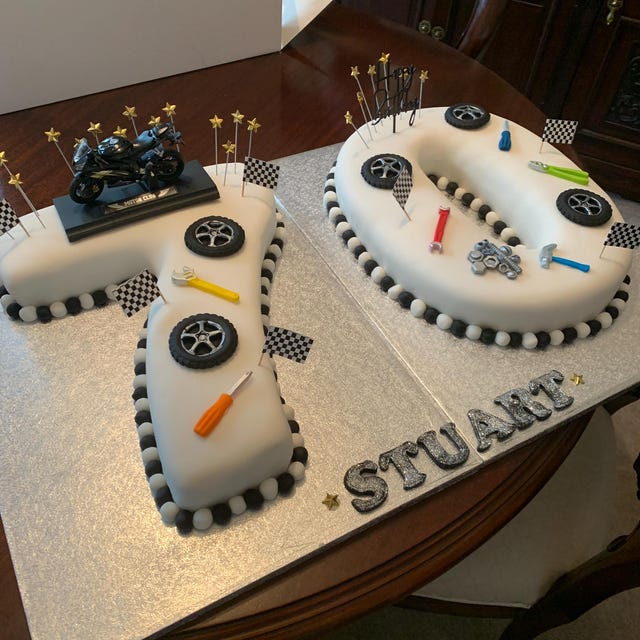 クールでブラックなバイクケーキプラグイントッパーデコレーション