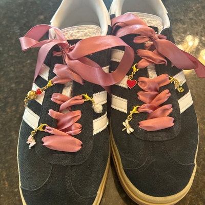 Jewelry Gold Tone Flower Pendant Necklace 18", Beige, 18 In - Foto 3