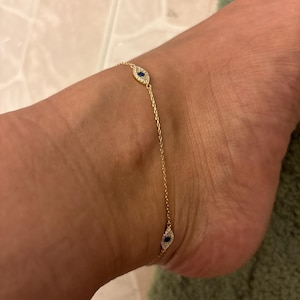 Itzel added a photo of their purchase