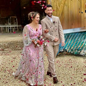 Grey Flower Wedding Dress With Butterfly Sleeves, Color Elegant