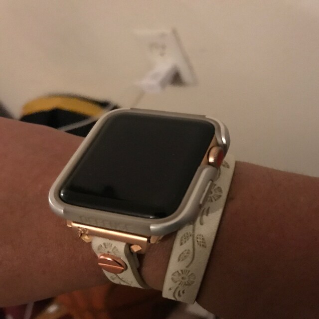 Slim Apple Watch Band for Women 9/8/7/SE Series, Rose Gold
