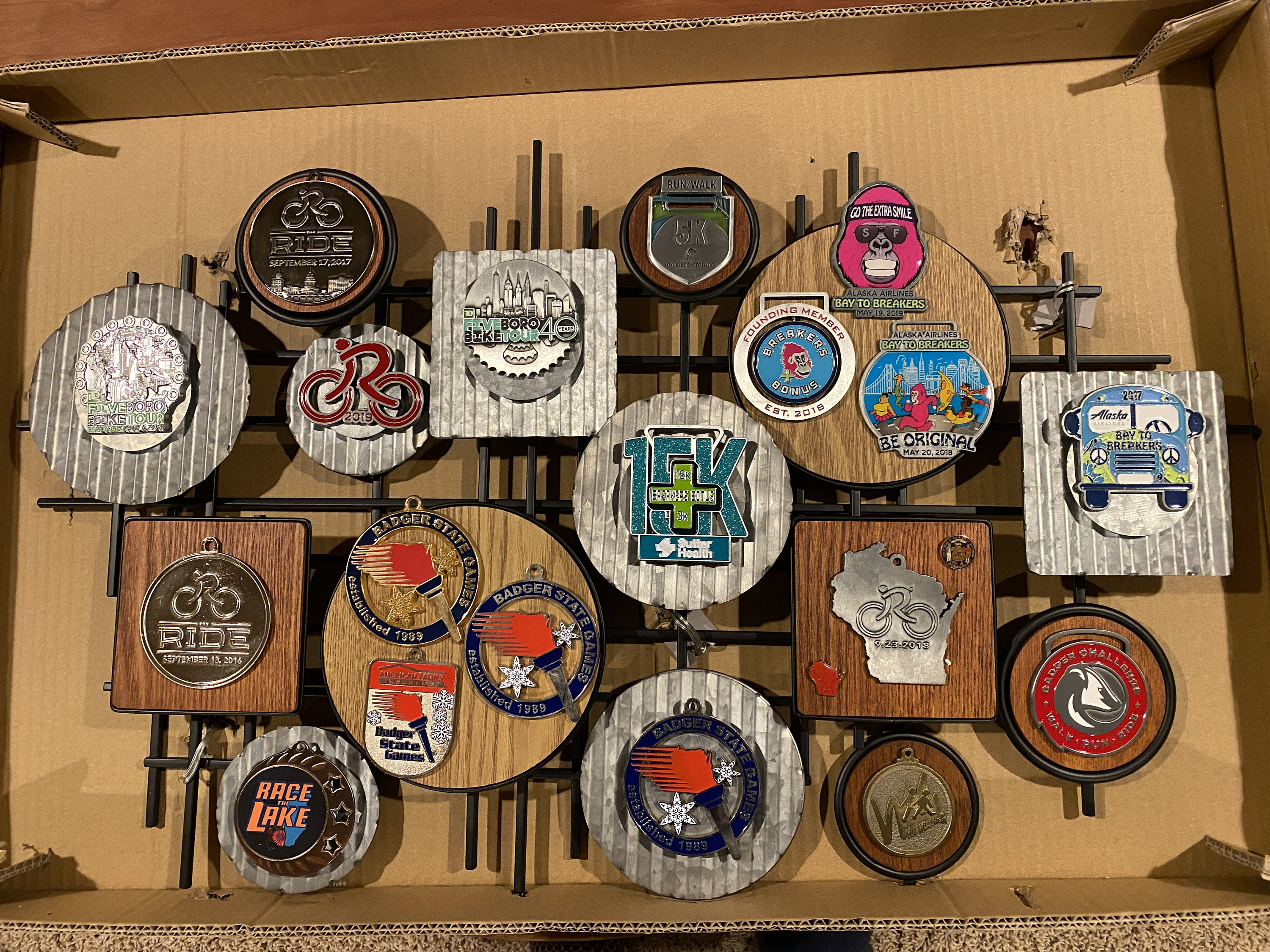 Running Medal Display Medal Display Runner Creative Wall Art Hanger Hangers Holders  Collectible display DIY Wall Display DIY Wall art
