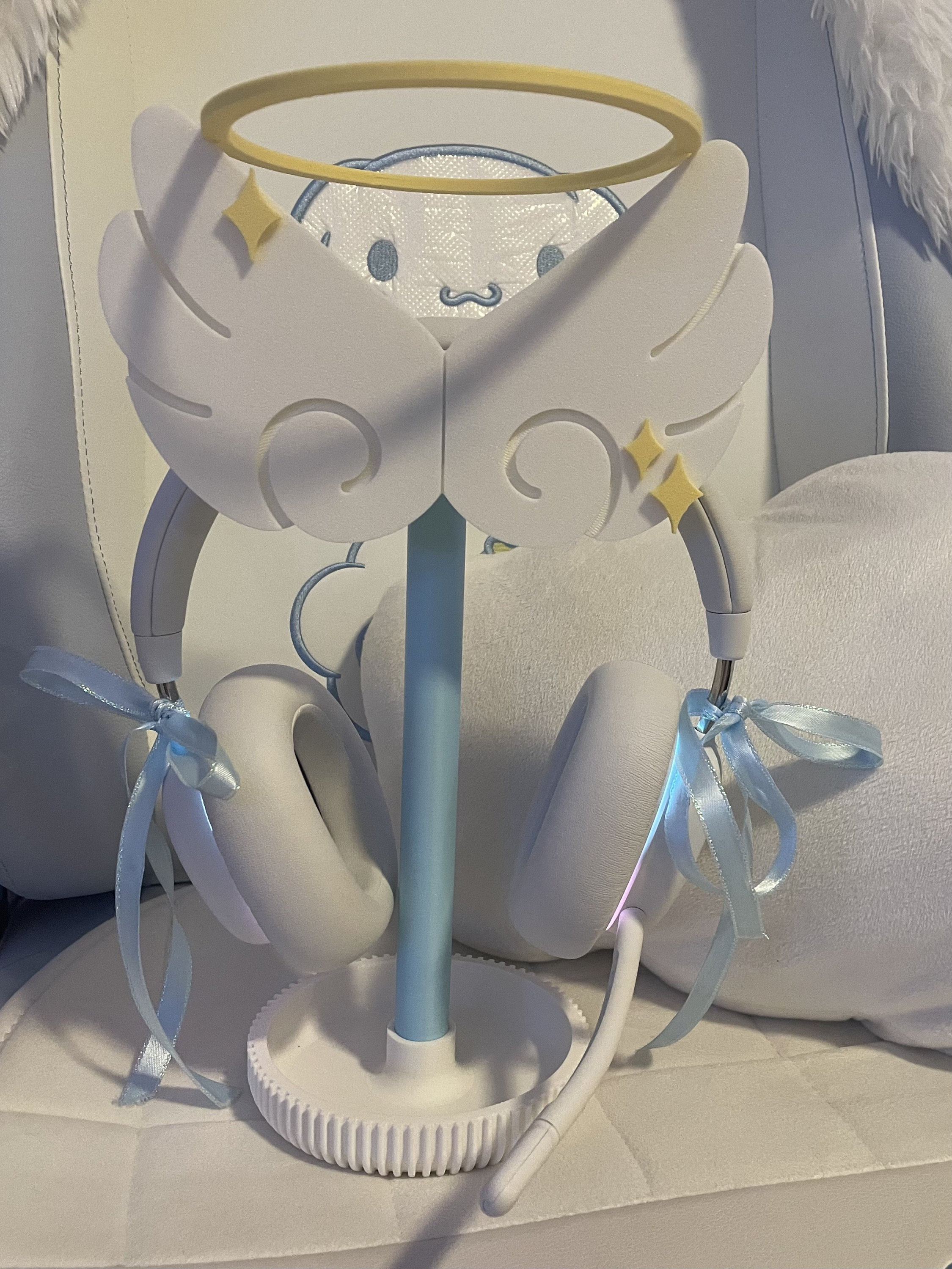 Angel Wings Headphone Stand - Elevate Your Desk Setup with Some Charm