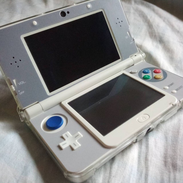 ニンテンドー3DS   懐かしいです。どぅですか？ Amazon.com: Nintendo 3ds Console - Aqua Blue (Japanese