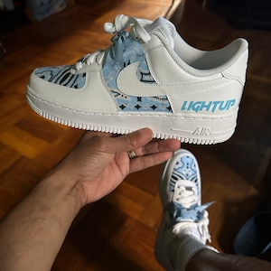 Eladio added a photo of their purchase