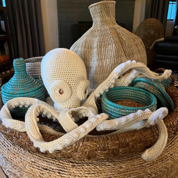 Big White Octopus, Ocean Themed Decor, Octopus Lovers Gift - Etsy