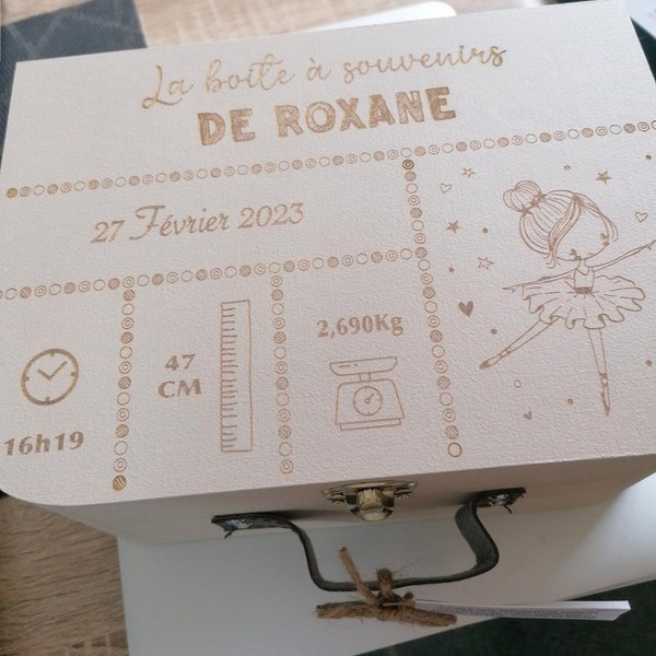 GOROCH Boîte à Souvenirs Personnalisée Avec Nom - Coffret Naissance Ou Baptême En Bois Gravé - Félicitations
