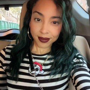 Yaniris added a photo of their purchase