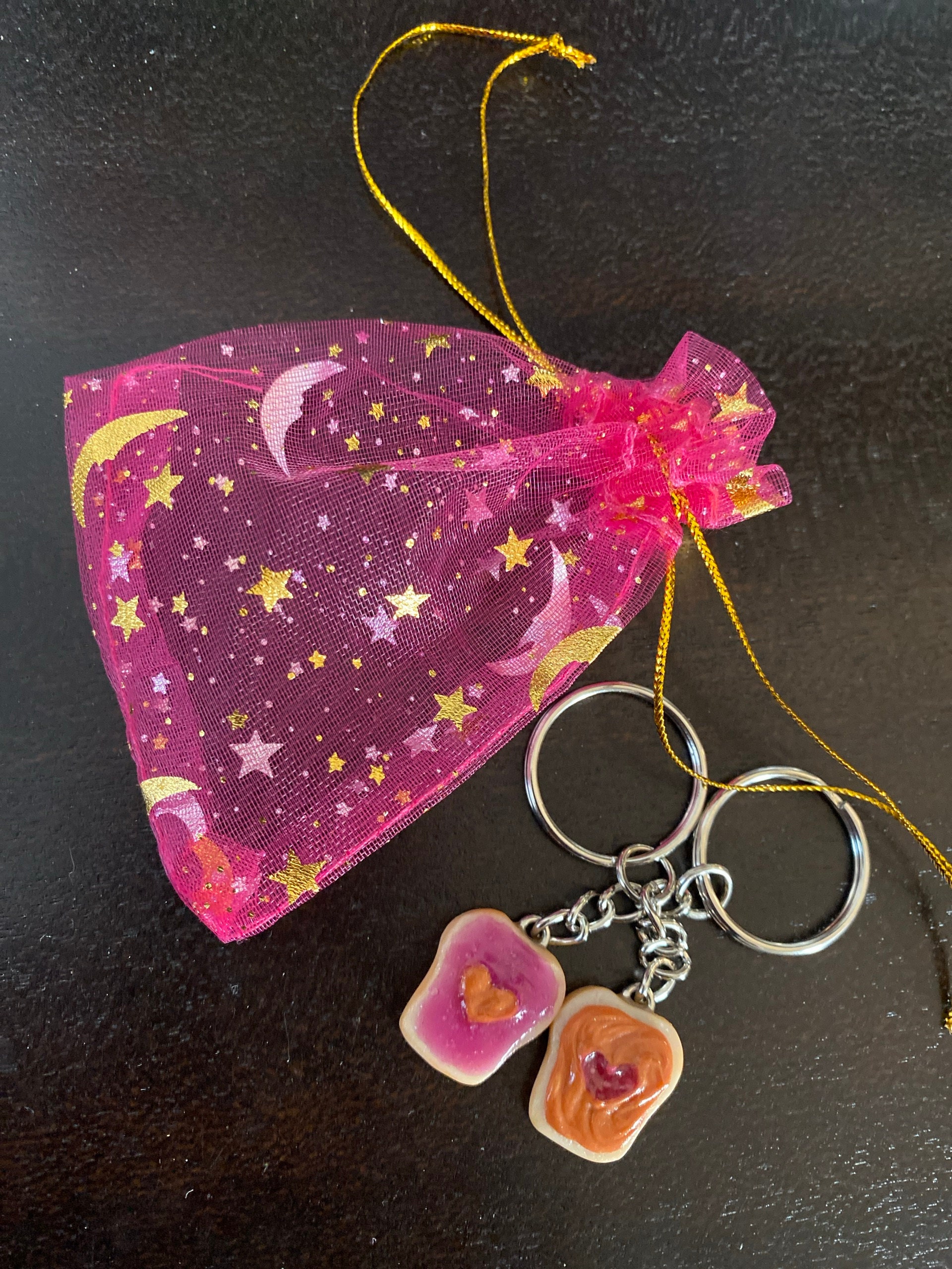 Peanut Butter and Jelly Heart Keychain Set, Grape, Best Friend&#39;s Keychains (or Phone Charms), Great Gift for Mom, Daughter, Sister, Cute :D