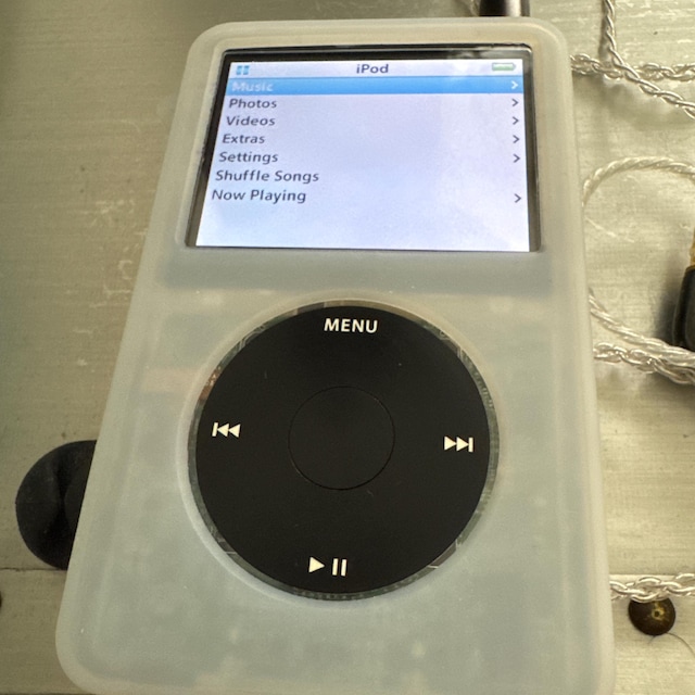 Apple Ipod Classic - 5th Gen, Clear+black (3000mah Battery