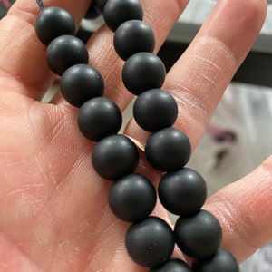 86 Pieces 8mm 10mm Matte Onyx Black Beads for Jewelry Making Black Round  Matte Onyx Beads Energy Beads Dull Polish Stone Beads Lava Beads with  Stretch
