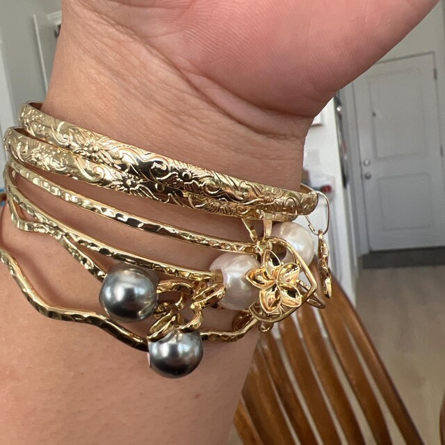 JJDreams Intarsia Shell Bangle Love Heart Open Bracelet Crystal