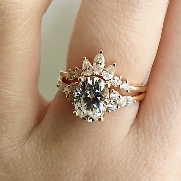 Curved Wedding Band Women Vintage Solid 14K Yellow Gold Moissanite ...