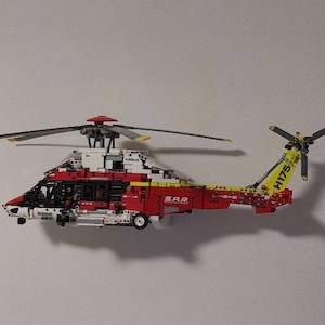 Ricardo added a photo of their purchase