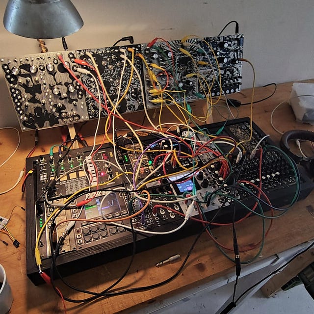 Twin Tropiques - 23 Psychoacoustic // Free Patching Rhythm