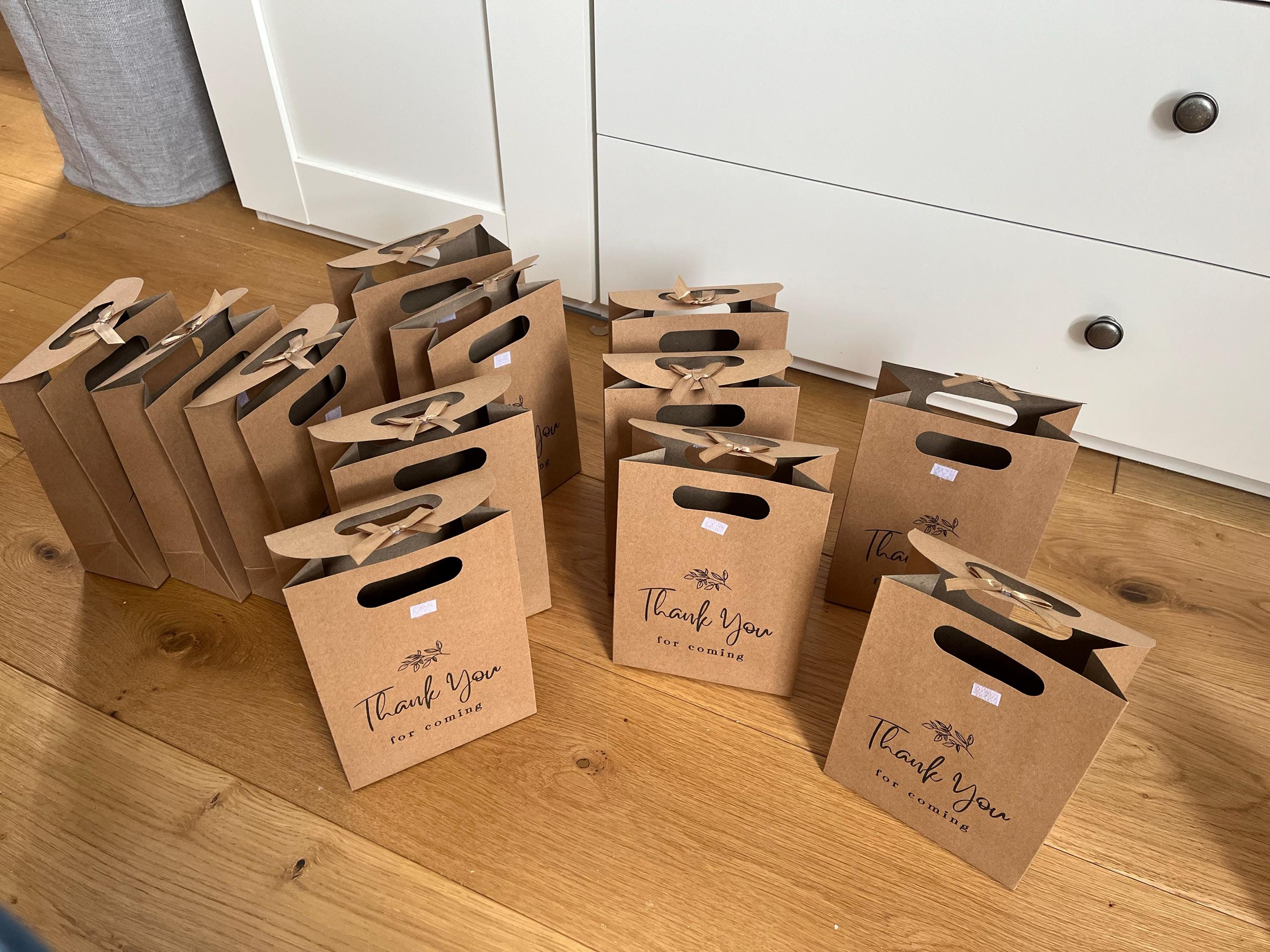 Dankeschön-Party-Geschenktüte. Kleine/mittlere umweltfreundliche braune Kraftpapiertüte. Geburtstag, Hotel, Junggesellinnenabschied, Hochzeit. Tasche mit Schleife zum Binden