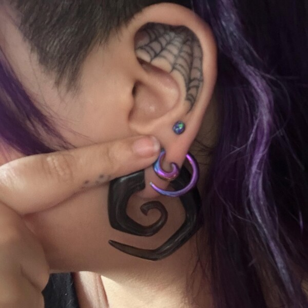 Tribal Horn Fake Piercing Super Spirale schwarz 6 mm Edelstahl Ohrstecker Ohrring nickelfrei Organic