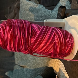 EXPRESS SHIPPING! The Amazing Wool Jeanie. Magnetic Pendulum Yarn Holder