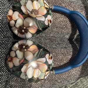 Elise added a photo of their purchase