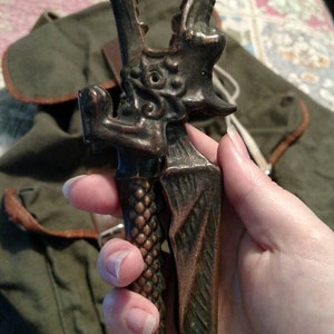 Estante de pared vintage con toallero y gancho de metal | Etsy