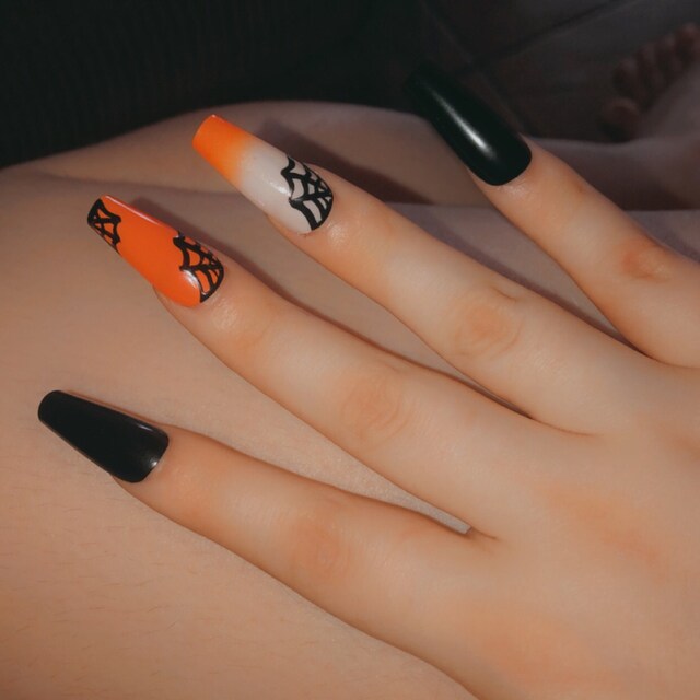 Halloween Fake Nails Mit Spinnennetz-Design – 24-teilig Mit Kristall-Details – Wiederverwendbare Nagelkunst