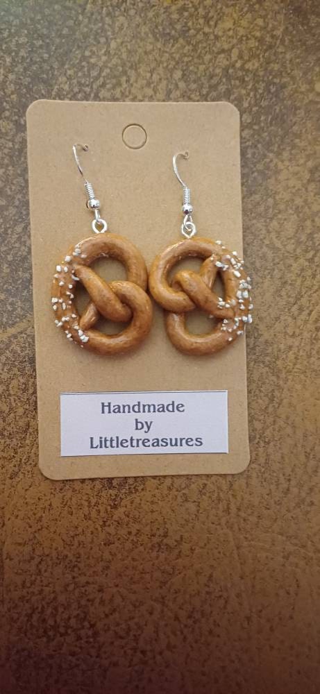 Earrings &quot;Laugenbrezel&quot;/ Modeling clay/ Miniature earring/ Motif earrings/ Oktoberfest jewelry/ Kawaii/ Tiny/ Cute/ Pretzel/ Ear clips/ Fun
