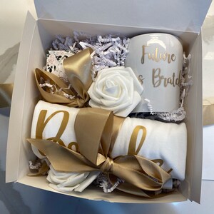 22 Ideas To Put In A Bride To Be Gift Box –