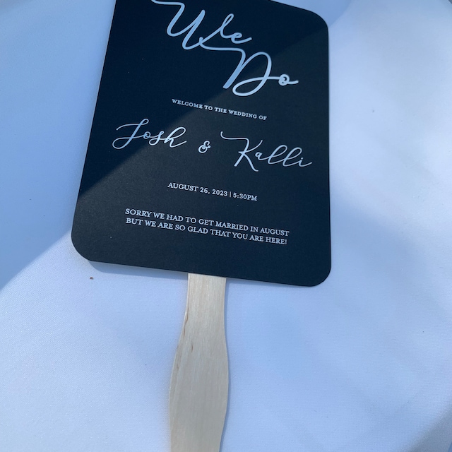 Wilton White Wedding Fan Kit, 24pc, 5 W x 7 H  Fan wedding favors, Wedding  fans, Diy wedding fans