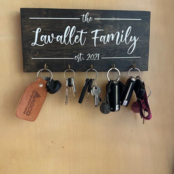 Family Key Holder | Personalized Keychain Holder With Hooks - Etsy