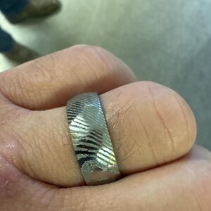 シルバー製メンズダマスカス鋼結婚指輪｜ハンマー仕上げシルバーリング