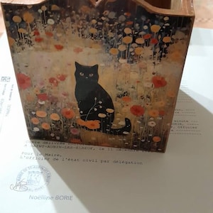 NATHALIE added a photo of their purchase