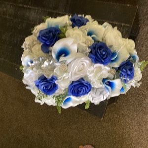 Navy Blue White Cascade Bridal Bouquet - Real Touch Callas Roses Rhine –  Songs from the Garden