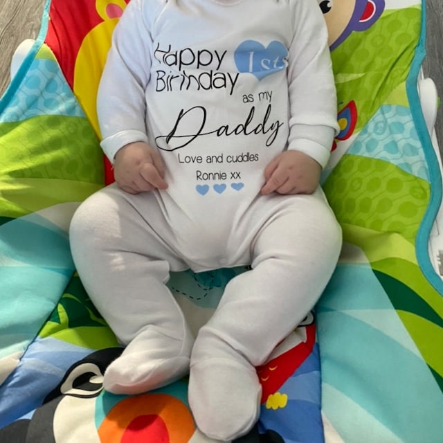 Body per neonato con scritta Happy 1st birthday as my daddy (cuore rosa) [ BBY7], Nero , 1 mese