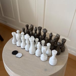 手作りの石のチェス駒セット：3インチのキング、12～15インチのチェス