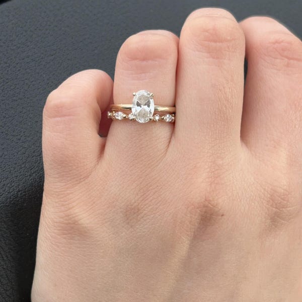 Customizable Vintage Round Moissanite Engagement 14k Gold Ring. For Sale At
