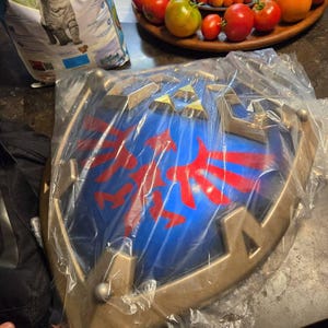 ハイリアの盾 - ゼルダの伝説等身大1:1メタルレプリカ（BOTW、TOTK