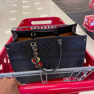 Shalinda added a photo of their purchase